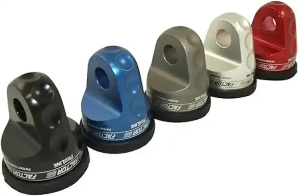 What vehicles is this shackle compatible with?