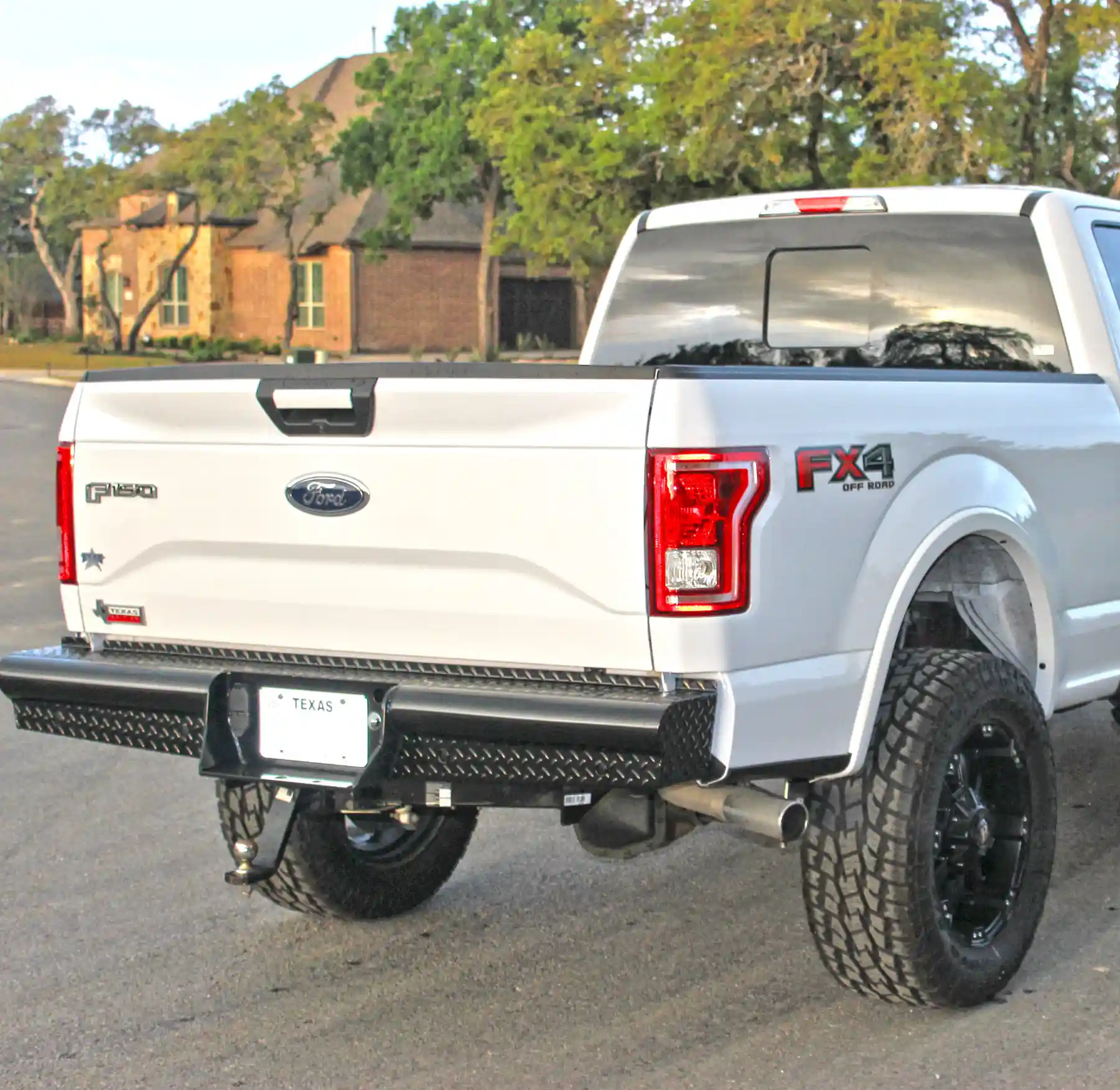 Does this bumper fit all OE hitches?