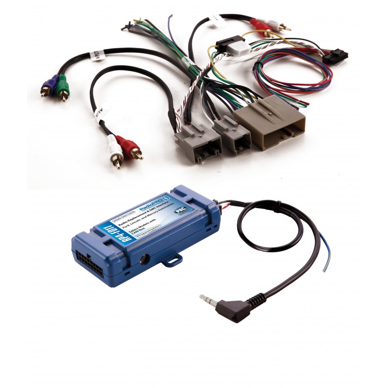 What type of output does the RadioPRO4 provide for accessories?