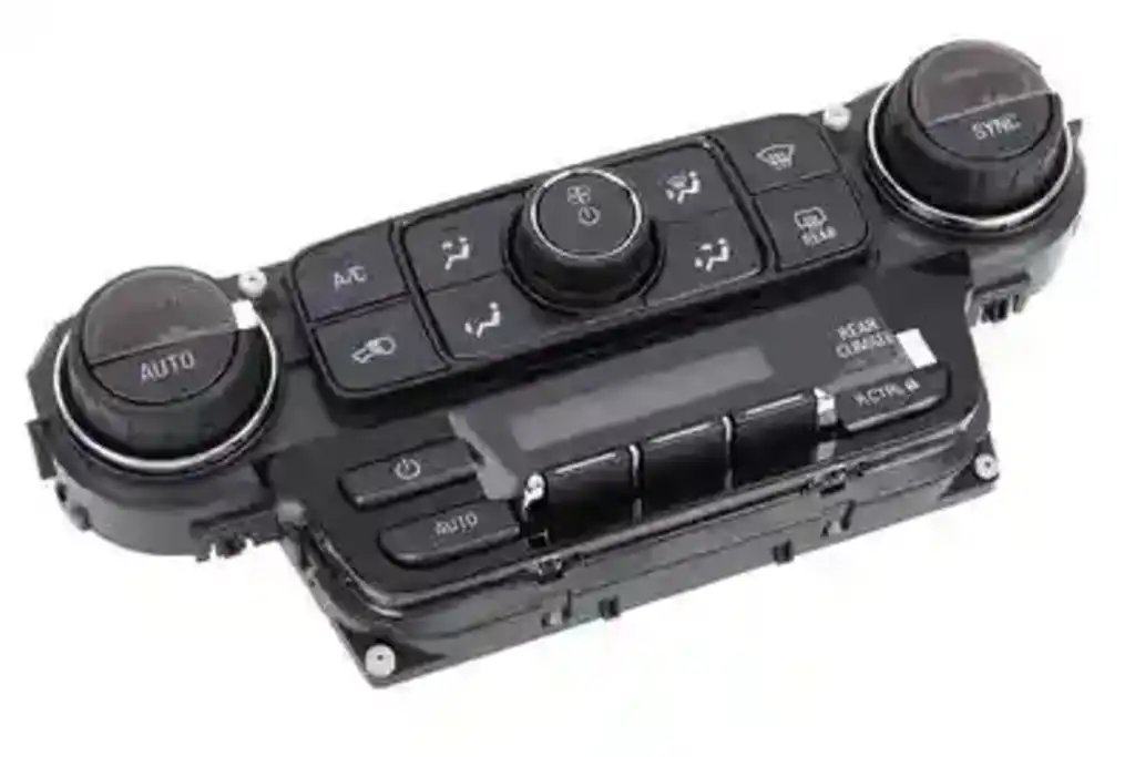 What is the benefit of using the GM Genuine Parts 15-74879 HVAC Control Panel for replacement?