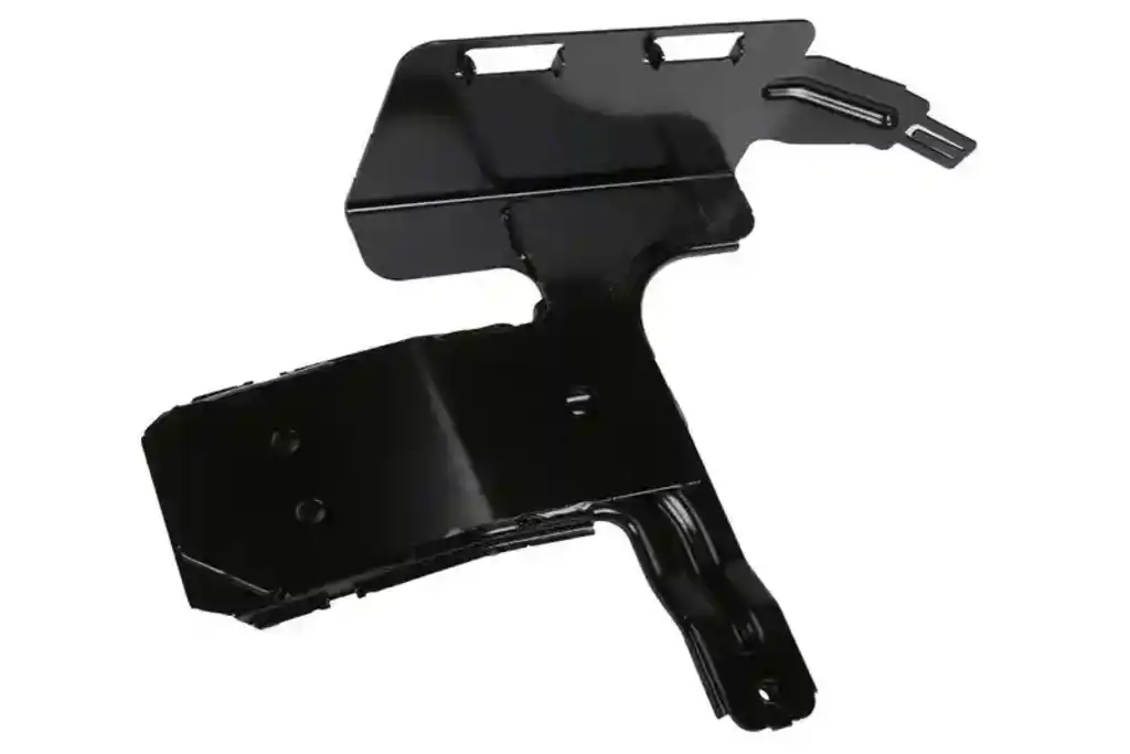 How does the vapor canister bracket help with condensation?