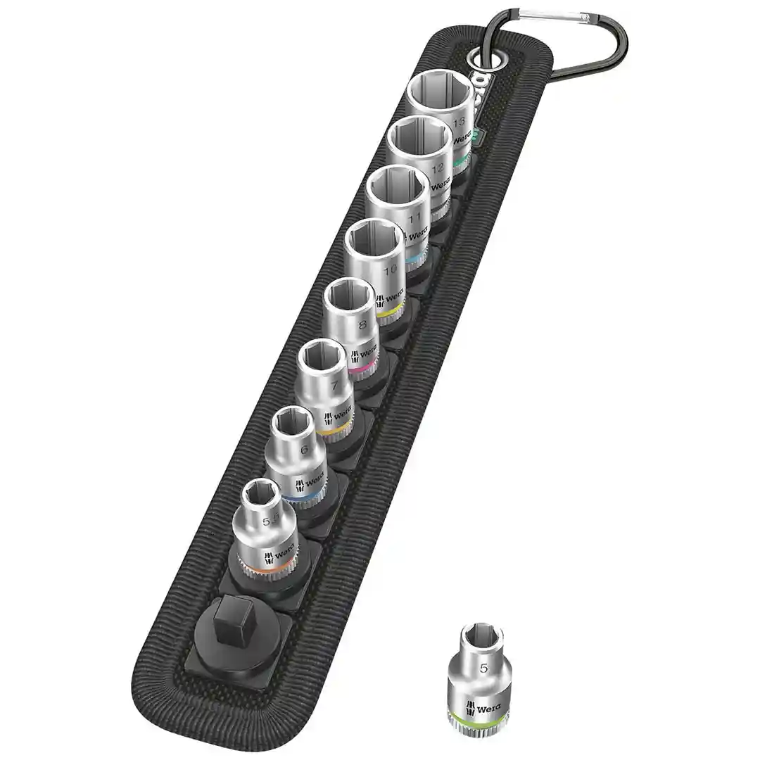 How many pieces are included in the set?
